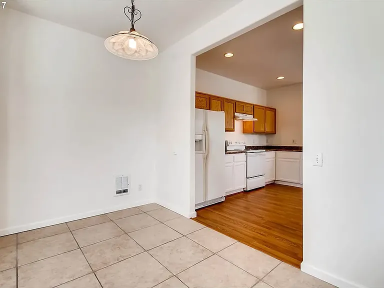 171 NE 75th Ave — Photo 8