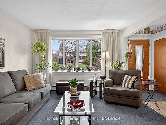 3rd image of 893 Cumberland Ave
