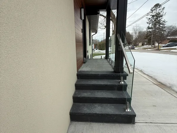 2101 Ian Ave E #Basement, Mississauga, ON L5A 1C4