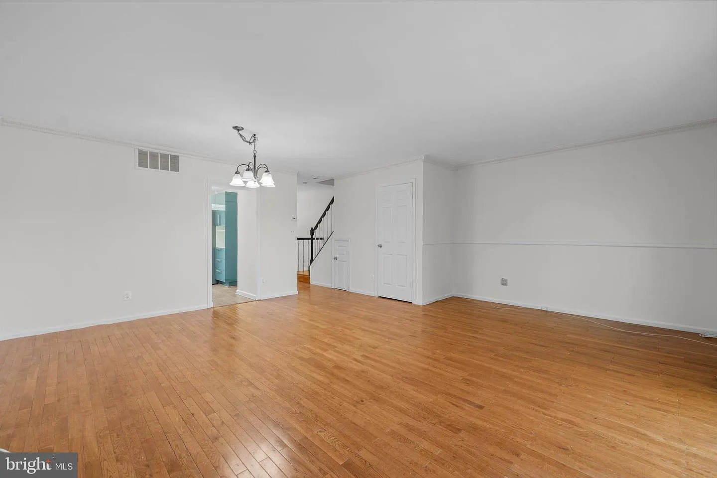 4 bed, 3.5 bath, 1630 sqft, $2,850 — Photo 4