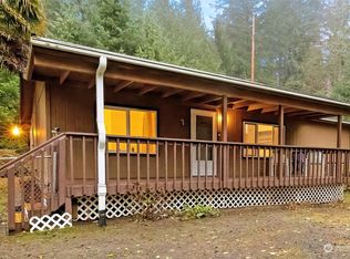 886 Woods Rd E, Pt Orchard, WA 98366