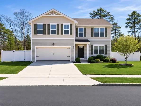 28 Galleria Dr, Mays Landing, NJ 08330