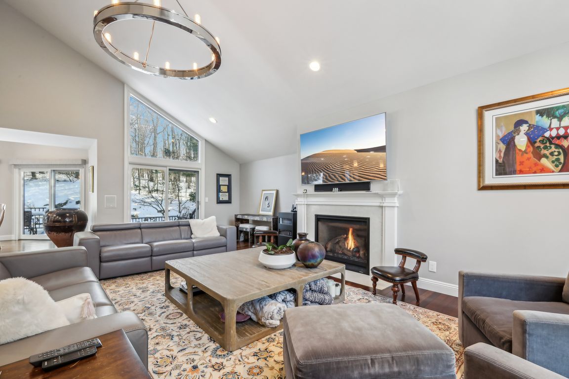 Rainbow Ridge Dr-024.jpg