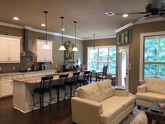 5th image of 229 Heritage Ct