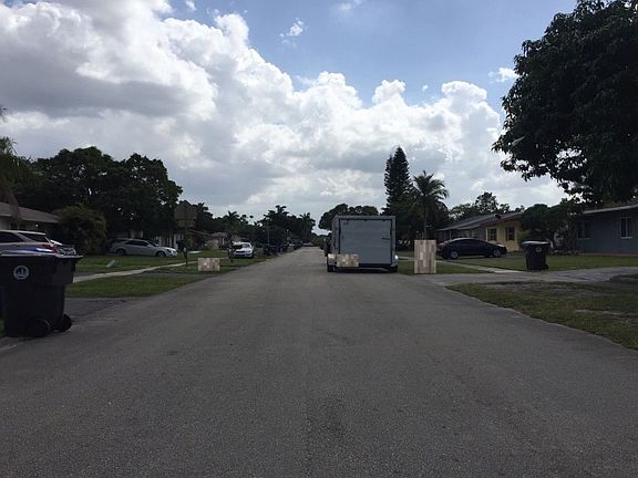 5th image of 504 SW 76th Ter