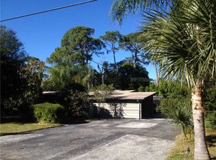 1729 Field Rd, Sarasota, FL 34231