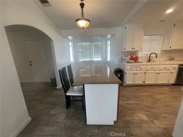 11164 White Rd — Photo 37