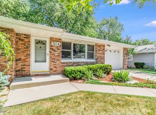 514 Shorewood Dr, Shorewood, IL 60404