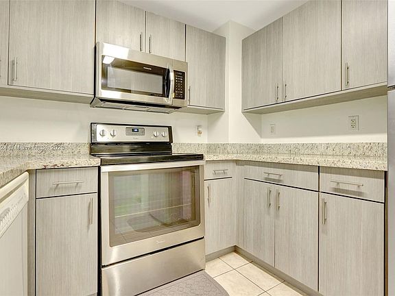 2nd image of 50 Menores Ave APT 430