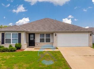 9 Summer Breeze Rd, Conway, AR 72032