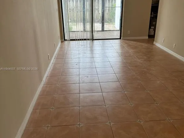 216 Lake Pointe Dr APT 120, Fort Lauderdale, FL 33309
