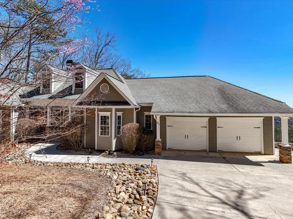 805 Lake Arrowhead Dr, Waleska, GA 30183