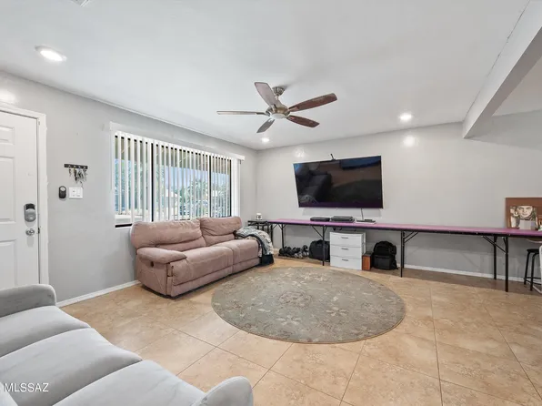 5972 E 24th St, Tucson, AZ 85711