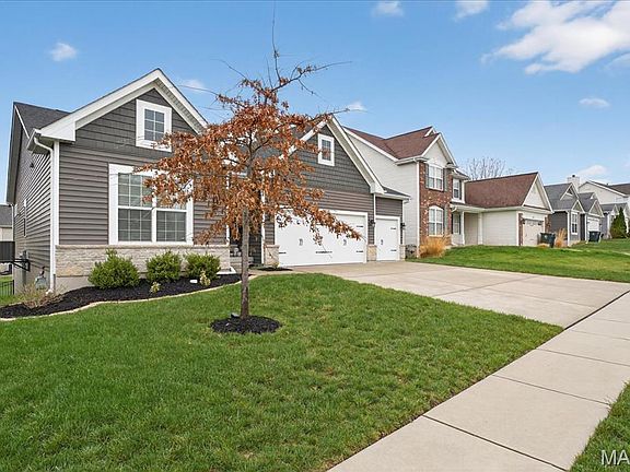 4th image of 4014 Riverdell Dr