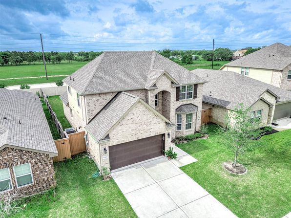 1314 Eagle Pass Dr, Iowa Colony, TX 77583
