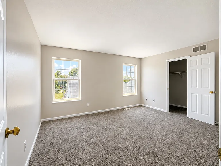 633 Lakeview Dr S — Photo 13