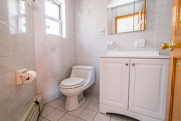 Rented by Nooklyn NYC LLC | media 33