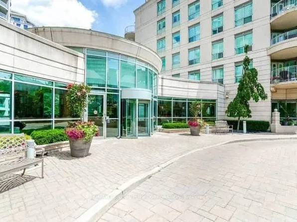 2111 Lake Shore Blvd W #814, Toronto, ON M8V 4B2
