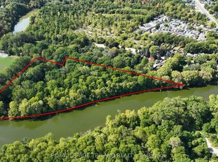 65 Cove Rd, London, ON N6J 1H8