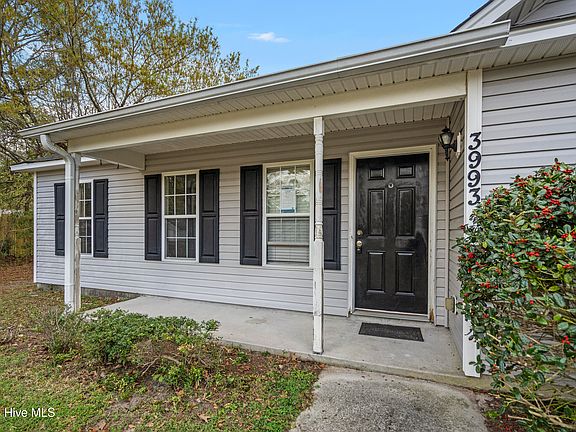 4th image of 3993 Carriage Lane NE