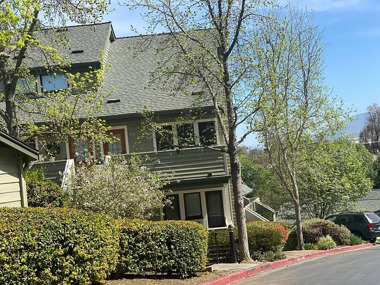 Suntree Ln — Photo 8