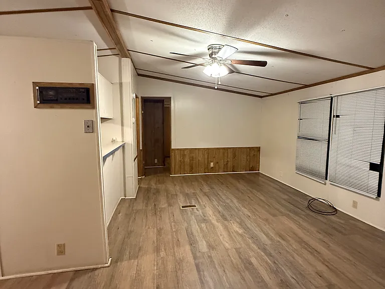 109 Capitol Way — Photo 3