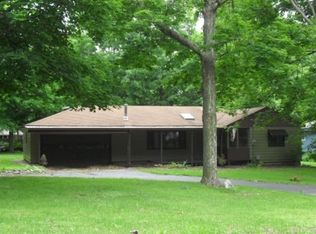 1706 Hillcrest Rd, Rockford, IL 61108