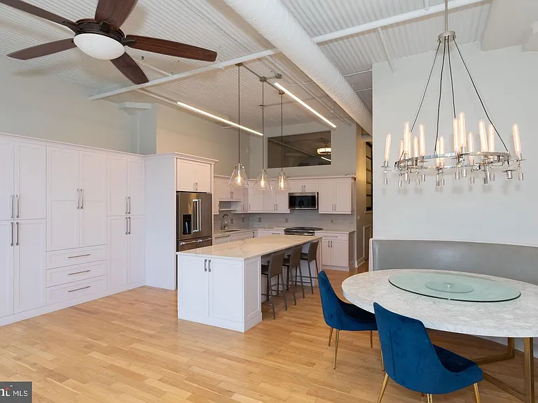 2200 Arch St #28-506-507 — Photo 14