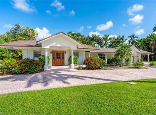 1195 Sandpiper St, Naples, FL 34102