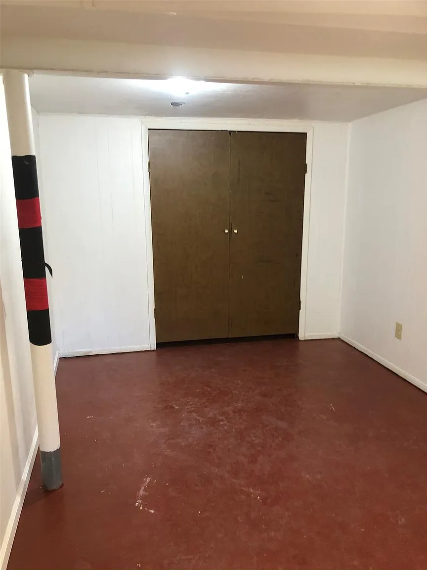 10705 Wurdack Ave photo 1