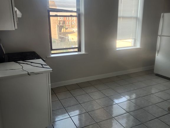 5th image of 2326 S Homan Ave #2