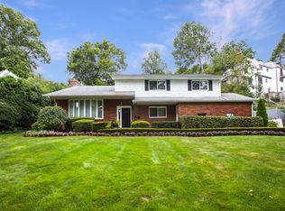 51 Beech St, Yonkers, NY 10701