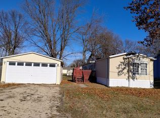 664 E Rose Ln, Godley, IL