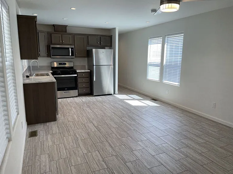 10701 N 99th Ave #230 — Photo 2