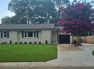 813 Giles Dr NE, Huntsville, AL 35801