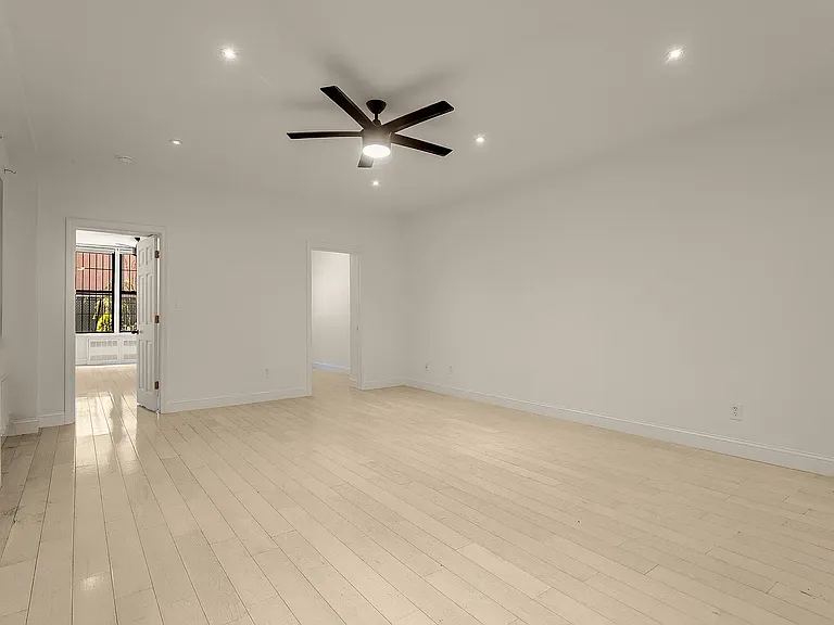 216 W 78th St #1E — Photo 3