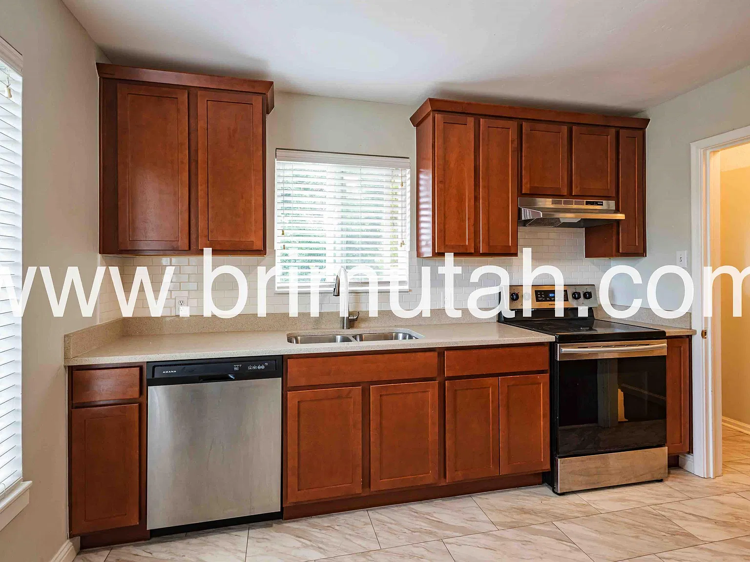 2529-2531 Melbourne St. - 2529 — Photo 4