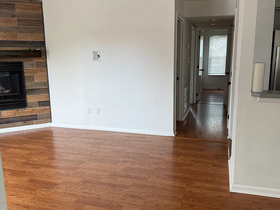 2801 West Ave #B