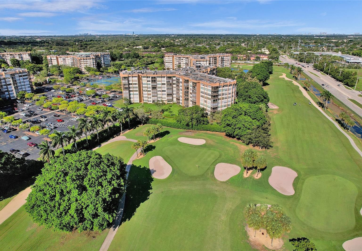 1100 Saint Charles Pl APT 703