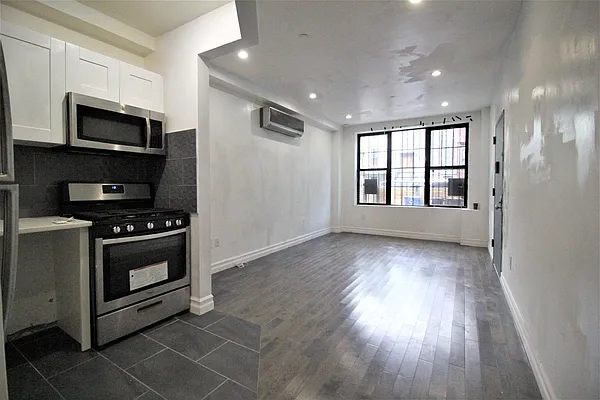 Rented by Hagstrom Management Inc | media 27