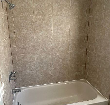 1607 Pine-Bathroom_09212024
