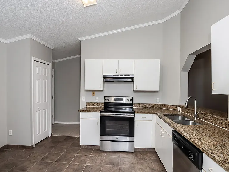 108 Osceola Ave — Photo 8