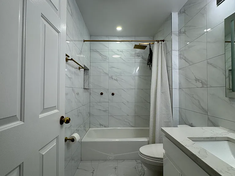 Full bathroom