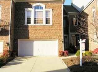 1917 Logan Manor Dr, Reston, VA 20190