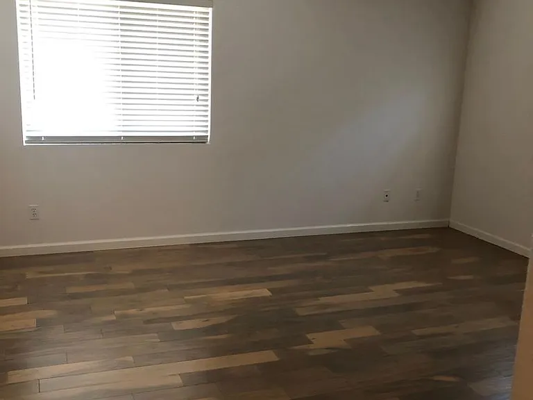 1571 Thurman Way — Photo 14