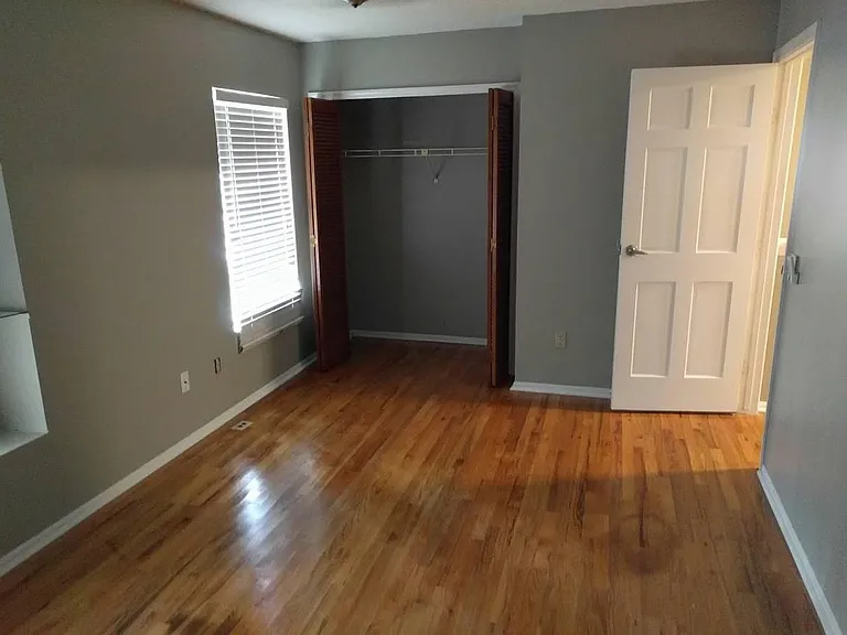 506 Green Spring Cir — Photo 12