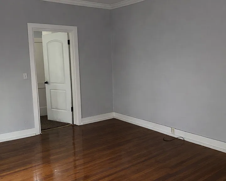 2218 Yancey Ave — Photo 6
