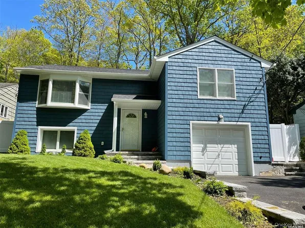 84 Ocean Ave, Northport, NY 11768