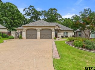 7034 Walden Dr, Tyler, TX 75703