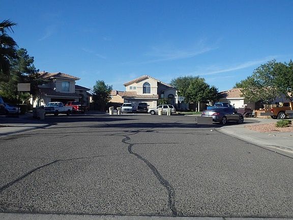 4th image of 6724 N 78th Ave